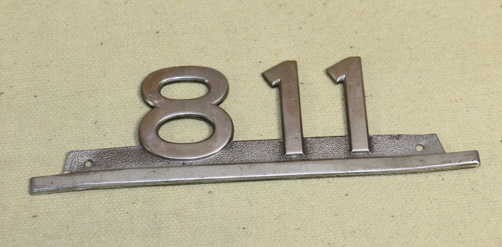 Schriftzug für Mercedes  811