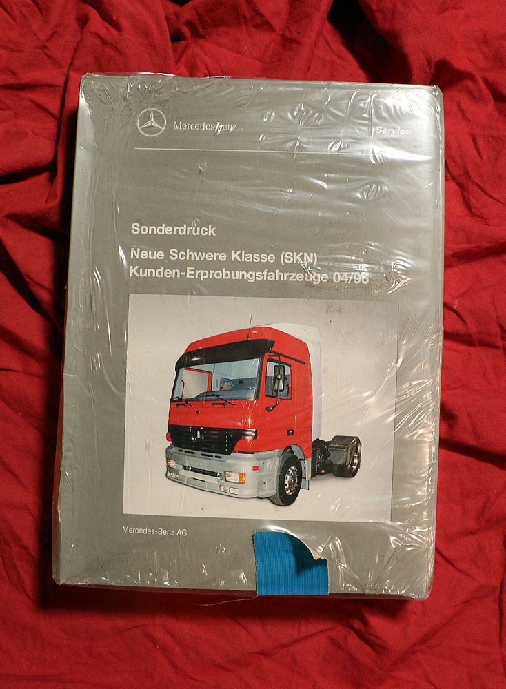 47458 Mercedes Neue Schwere Klasse SKN Sonderdruck