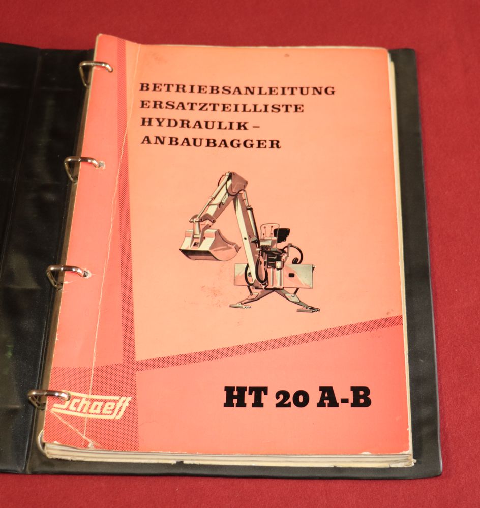 SCHAEFF  Hydraulik Anbaubagger HT20 A-B