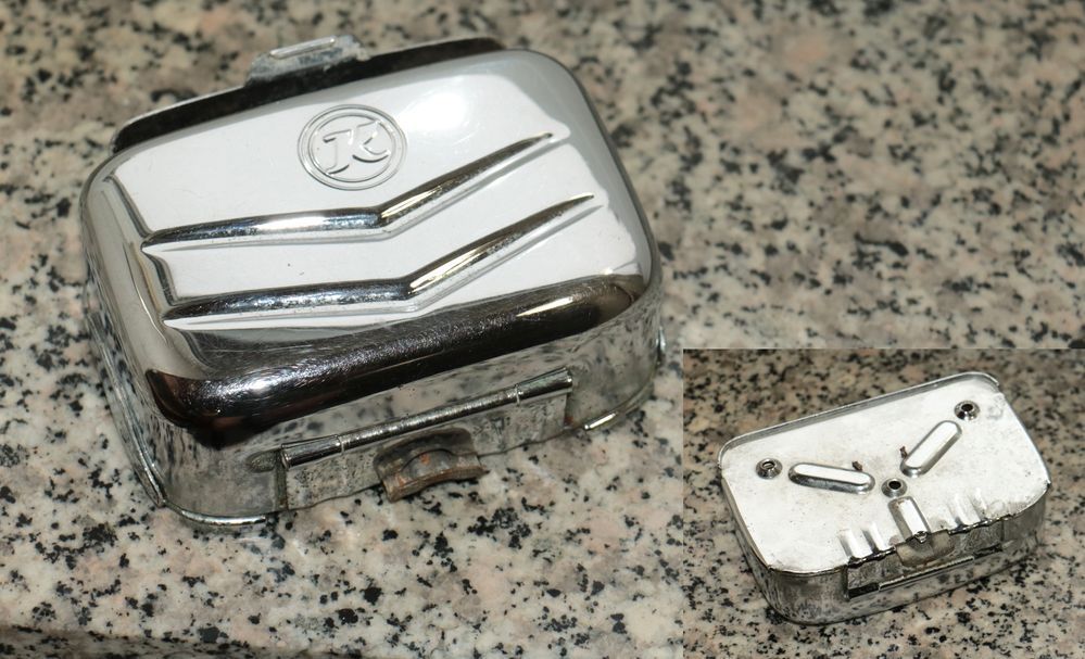 51044 Aschenbecher mit Kässbohrer Emblem , Setra Bus