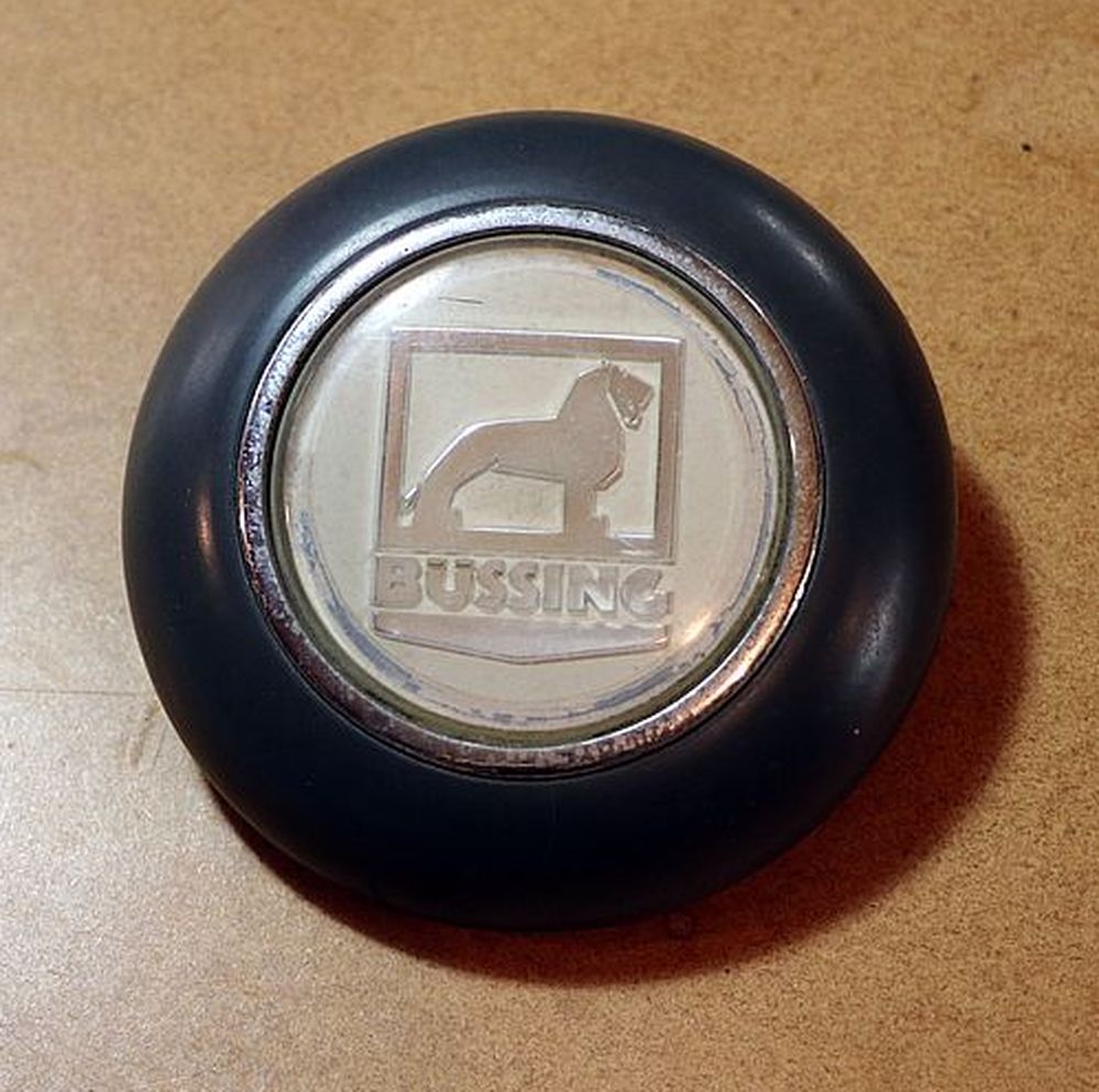 44460 Hupenknopf BÜSSING  Hupknopf