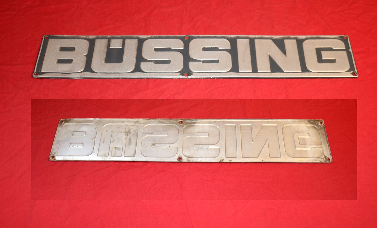 Büssing , Schild , Emblem, Schriftzug