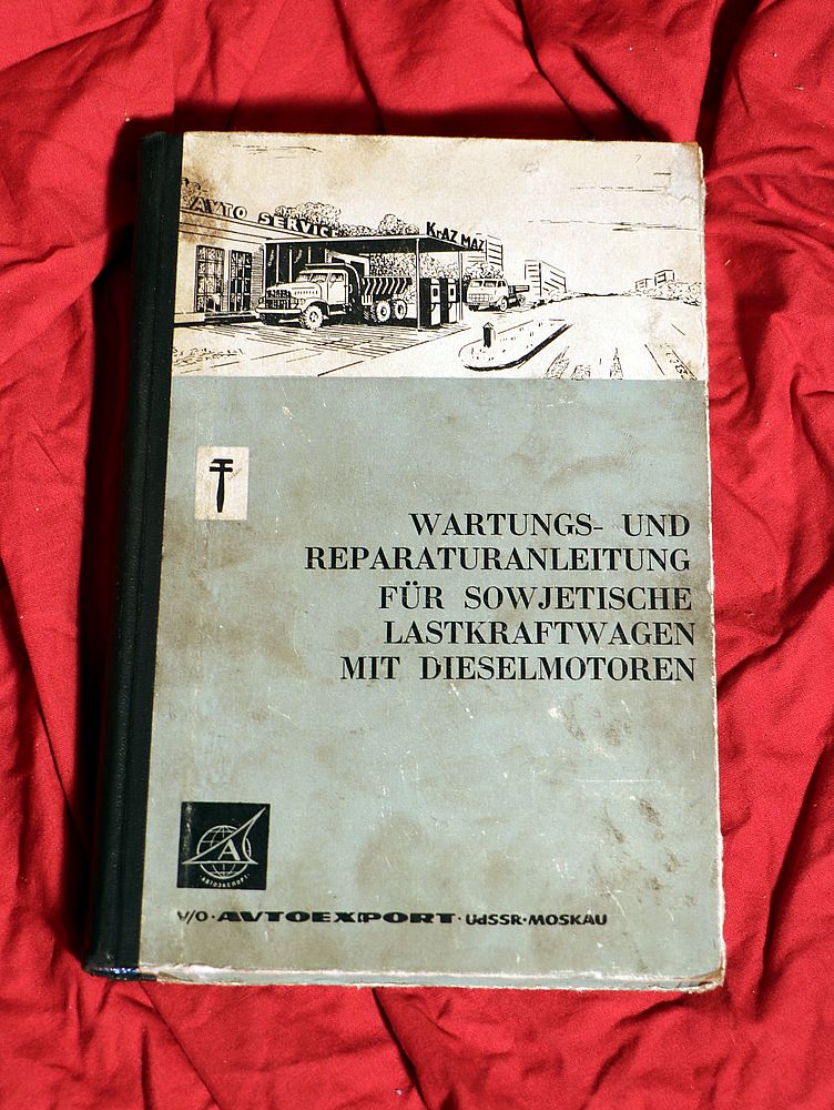 Reparaturanleitung für Sowjetische LKW