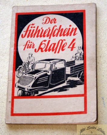 Lehrbuch  für Führerschein  Klasse 4