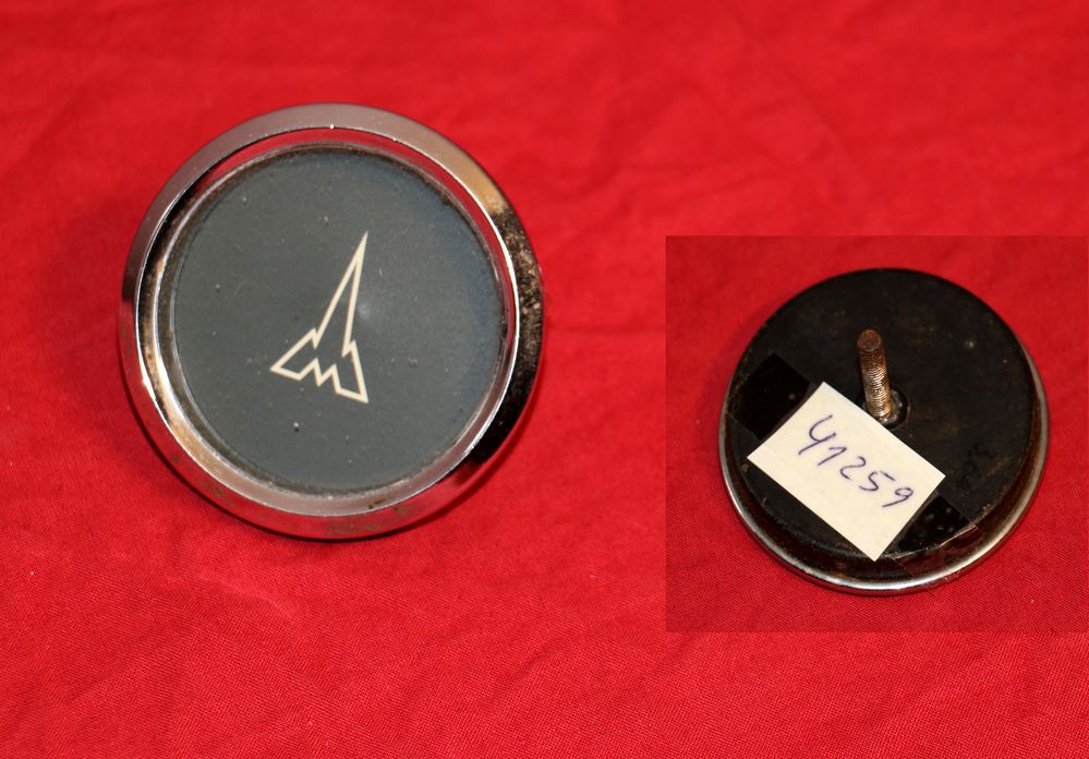 41259 Anzeige Armatur , Blinddeckel mit Magirus Symbol