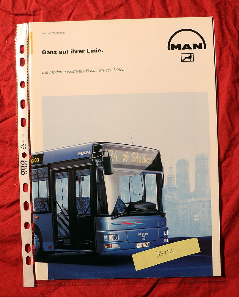 MAN Niederflur - Bus Prospekt , Ganz auf ihrer Linie